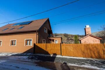 Фото номера Дом с 8 спальнями Дома для отпуска Erőss Kulcsosház г. Lăzarea 7